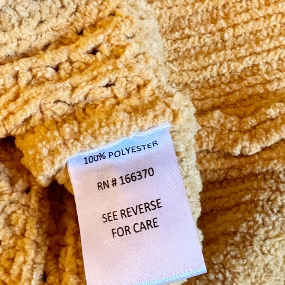 🔥3/$15🔥Star & Lily Cropped Waffle Knit Sweater - Picture 6 of 6